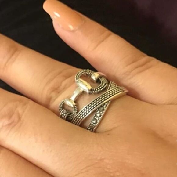 Retro Style Statement Ring - Picture 2 of 6